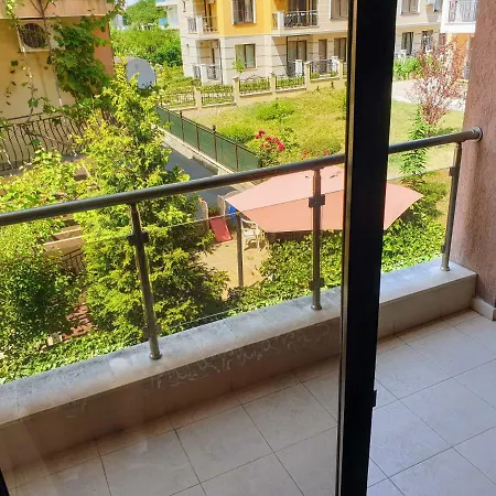 아파트 Seawave Apartcomplex *